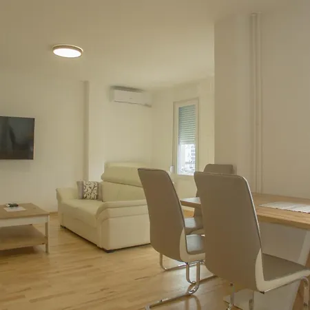 Premium Stan Novi Apartment